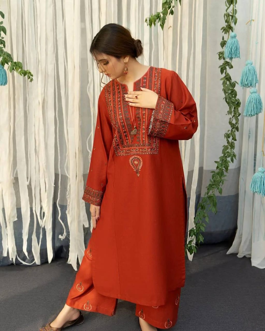 UROOJ  EMB 3Pc With Shawl