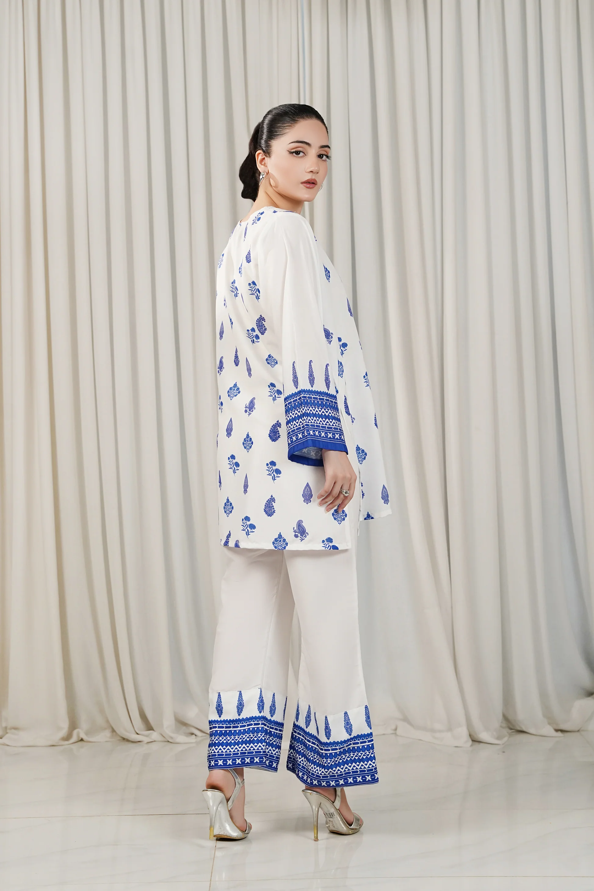 Blue Orchid 2Pc