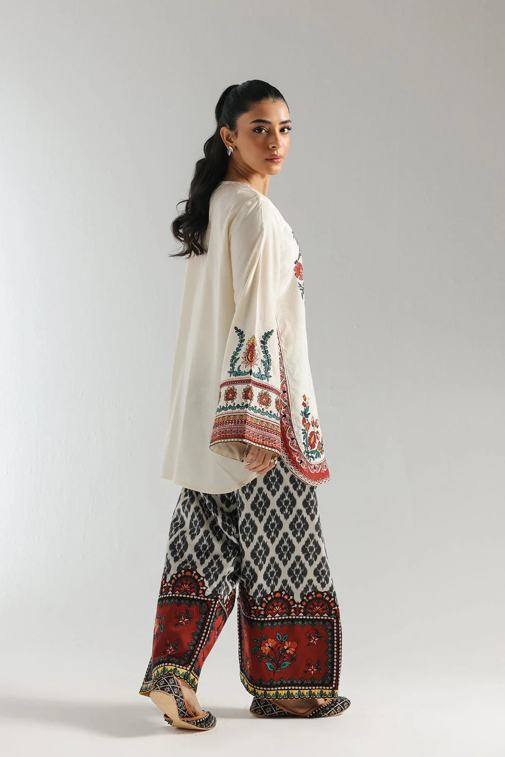 Gulistan Charm 2pc