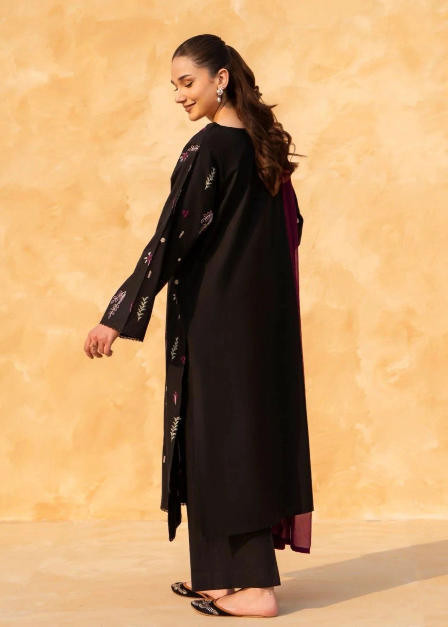 Diana Embroidery 2 piece